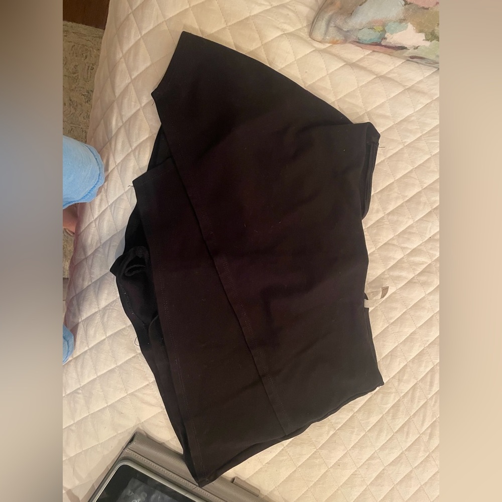 Black skort